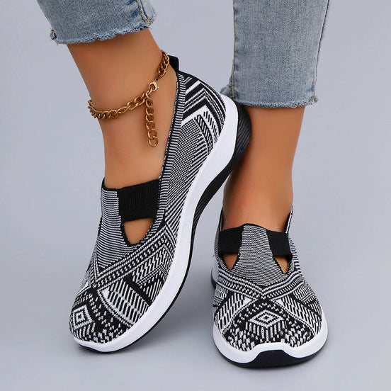 Virexa sneaker kivágott mintával és nyomattal