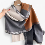 Velira tørklæde til kvinder med geometrisk mønster og oversized design