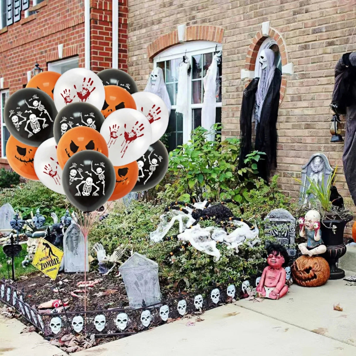 Halloweenske balóny s odtlačkami rúk a motívmi lebiek – Hallowyn