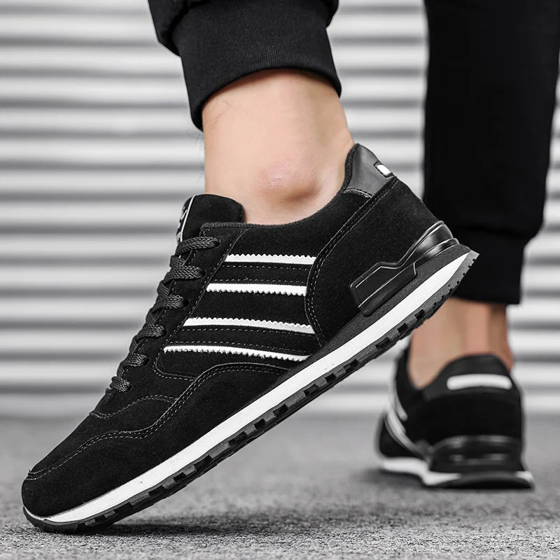 Kavion sneakers med snørelukning – herresko i tekstil med gummisål