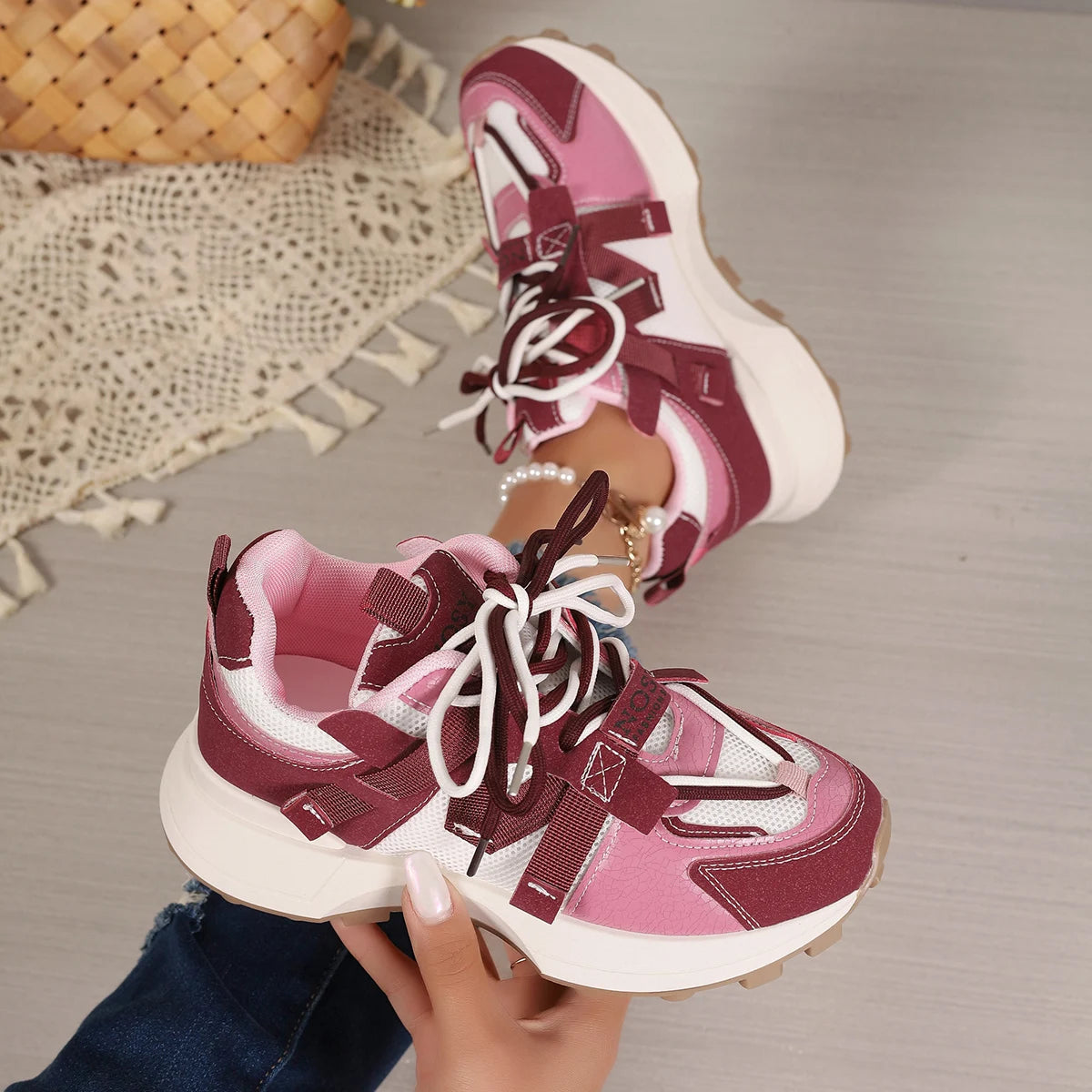 Velina sneakers – lette snørelukningssko til hverdag