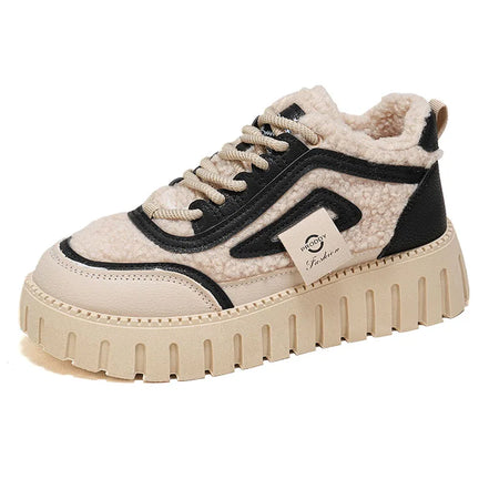 Krótkie zimowe buty damskie z podszewką ze sztucznego futra - Nivessa