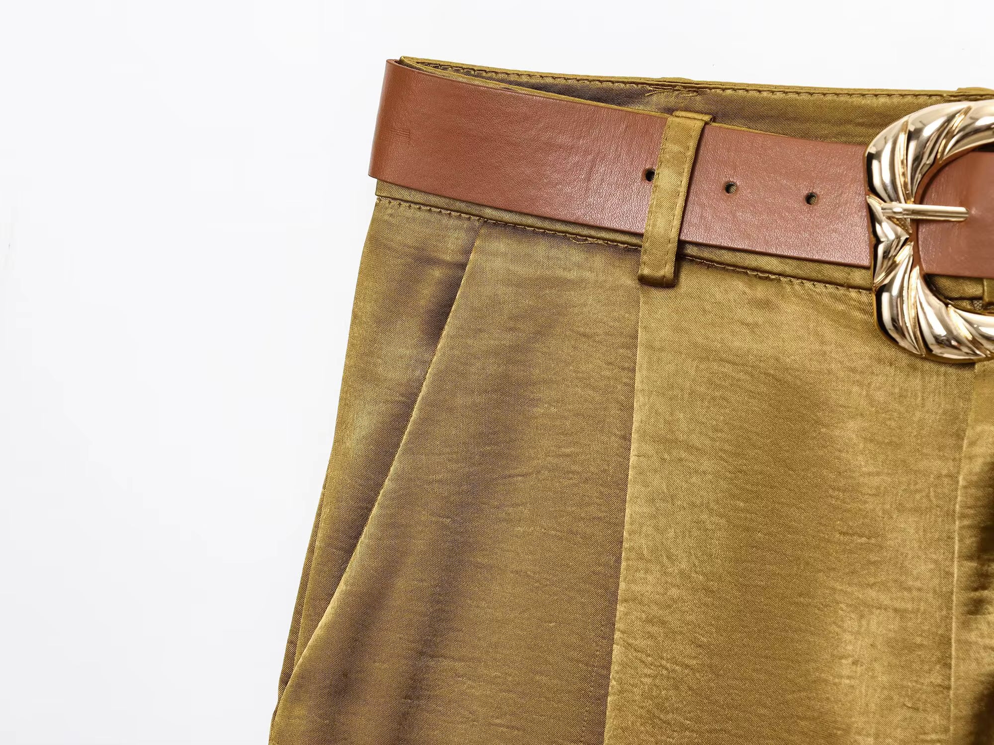 Olivina bukser – elegante vide bukser med bælte i satinlook