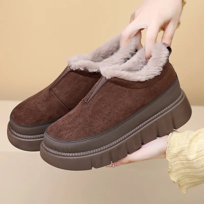 Ocieplane damskie botki za kostkę z zamkiem błyskawicznym i podwyższoną podeszwą – Selvarya