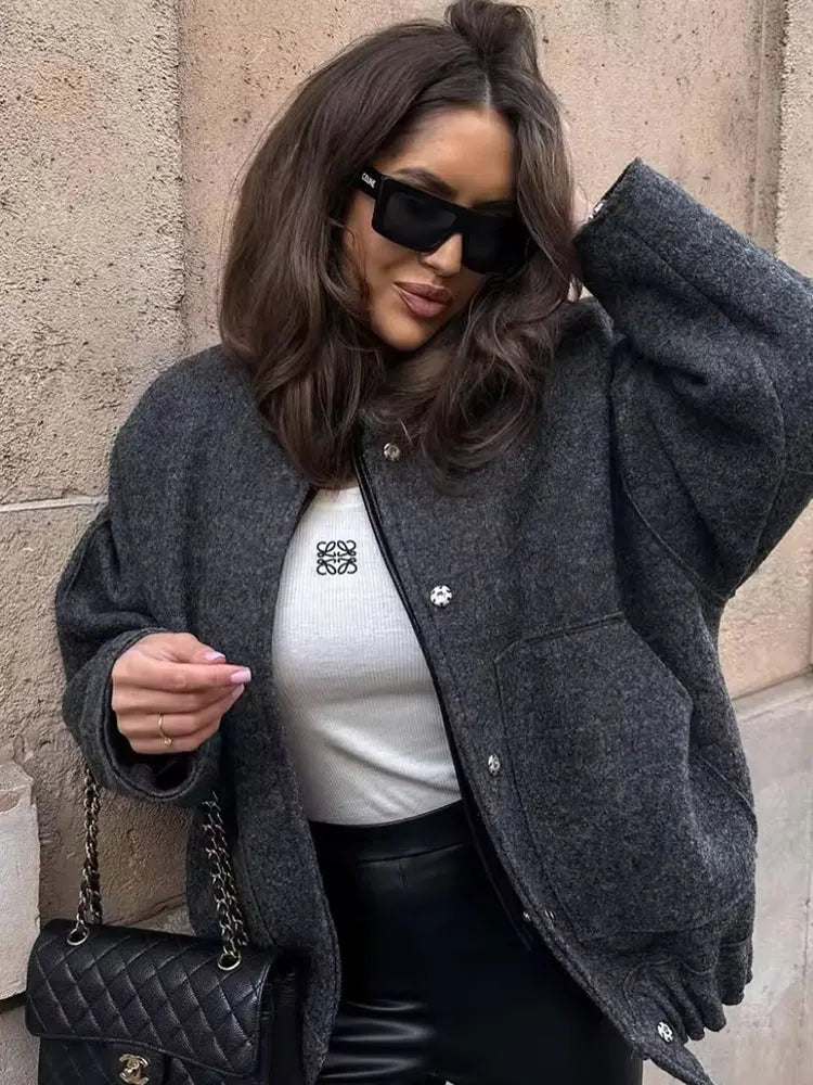 Melira jakke til kvinder – enkel kort jakke med lommer og knaplukning