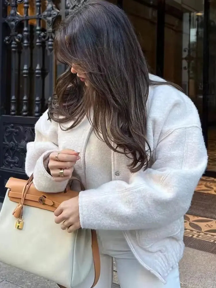 Melira jakke til kvinder – enkel kort jakke med lommer og knaplukning