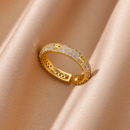 Serava ring – Justerbar rustfri stålrings med zirkon