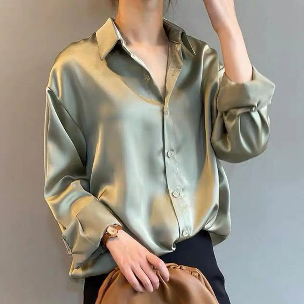 Vintage Bluse – Satin & Klasse