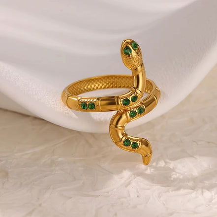 Verlina ring – Justerbar ring i rustfrit stål med grøn zirkon og oval form