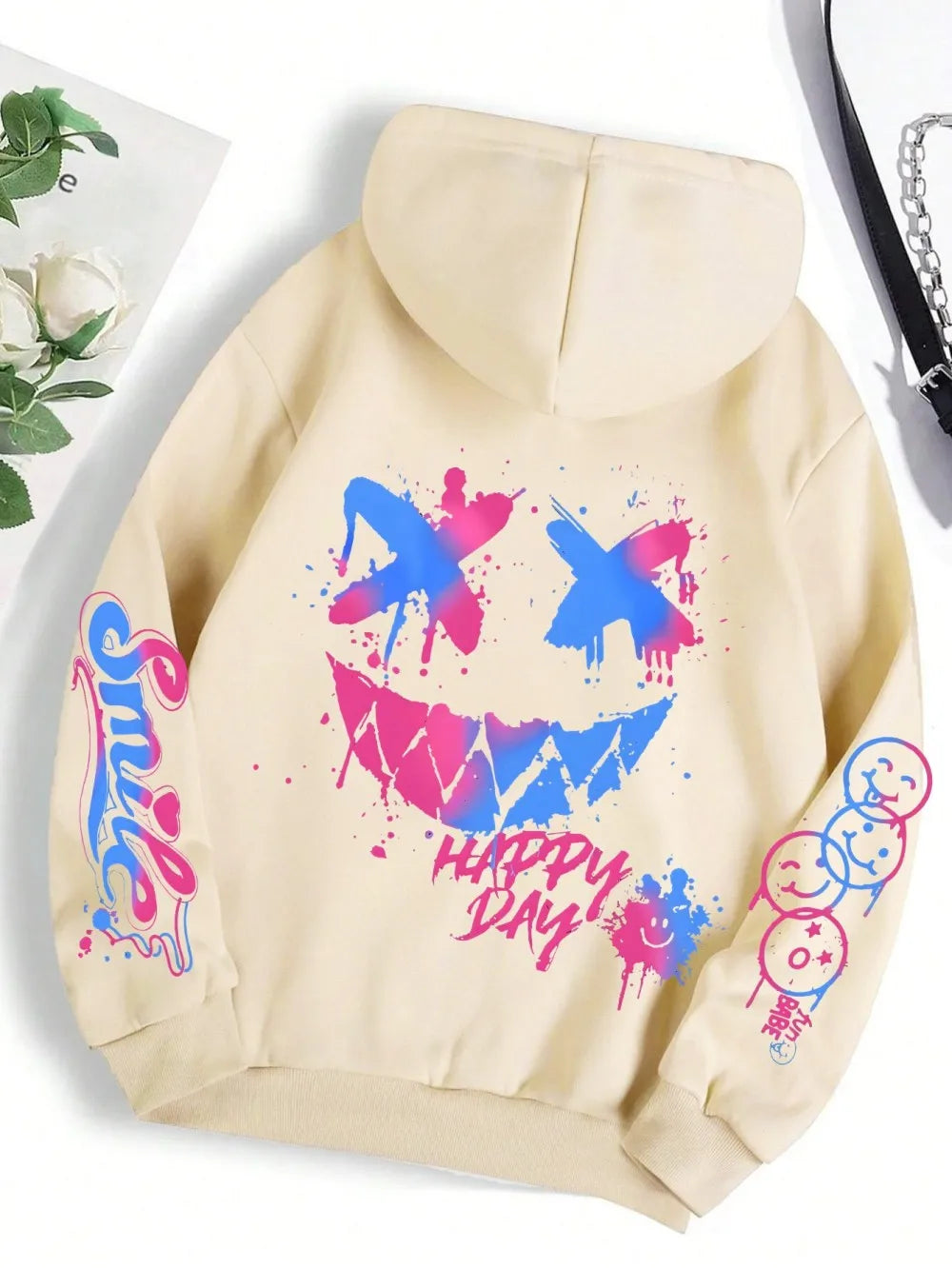 Smiley hættetrøje – unisex hoodie i afslappet pasform
