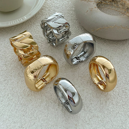 Solvia Cuff Armbånd – Justerbart geometrisk metalarmbånd