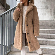 ALVA – Lang jakke i teddy-materiale