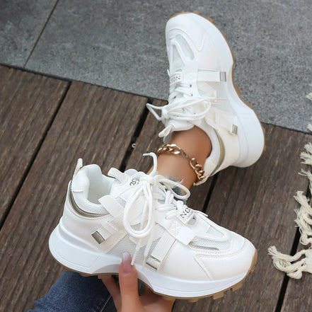 Velina sneakers – lette snørelukningssko til hverdag
