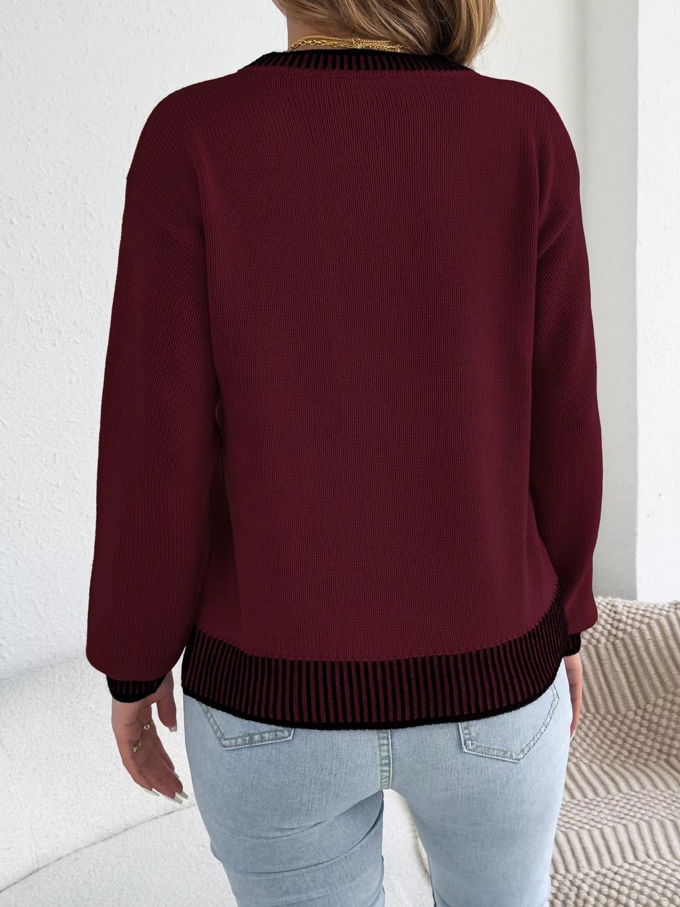 Ravina strikket trøje med striber og frontlomme