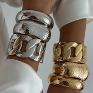 Solvia Cuff Armbånd – Justerbart geometrisk metalarmbånd