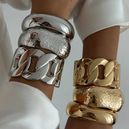 Solvia Cuff Armbånd – Justerbart geometrisk metalarmbånd
