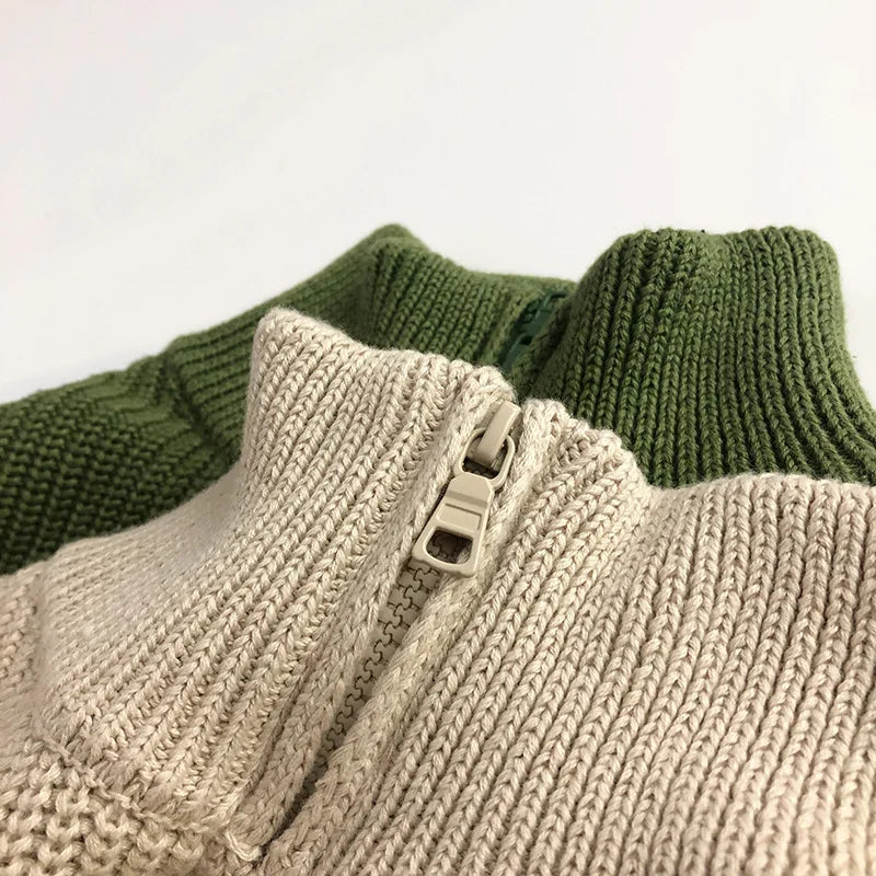 Milona børnesweater med høj krave og lynlås
