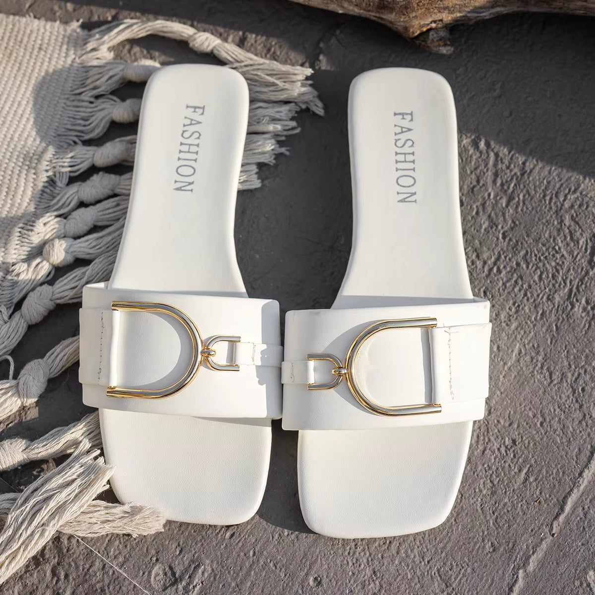 Slip-on dames slippers med flad sål – Eloria