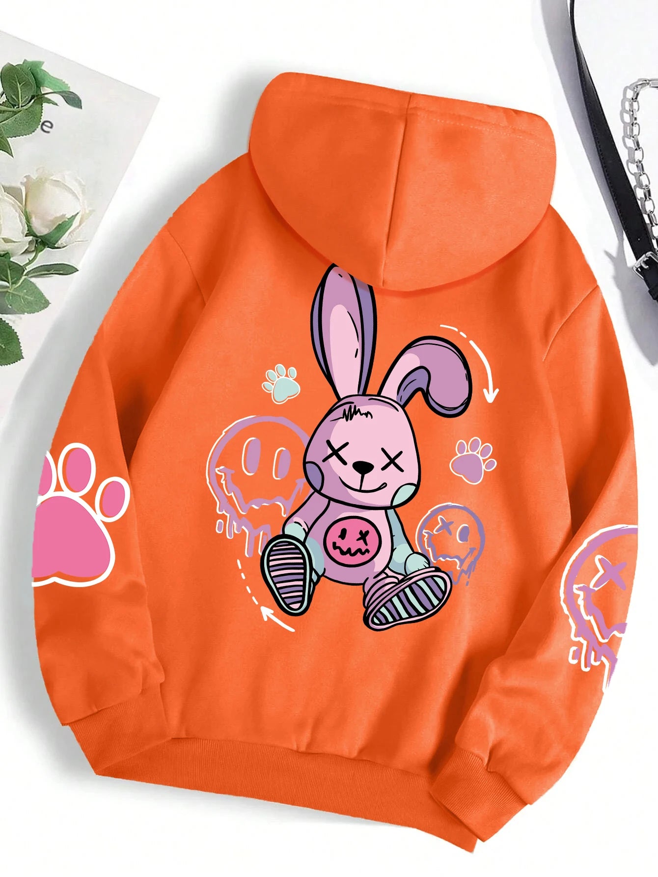 Unisex hættetrøje med moderne print – blød fleece sweatshirt