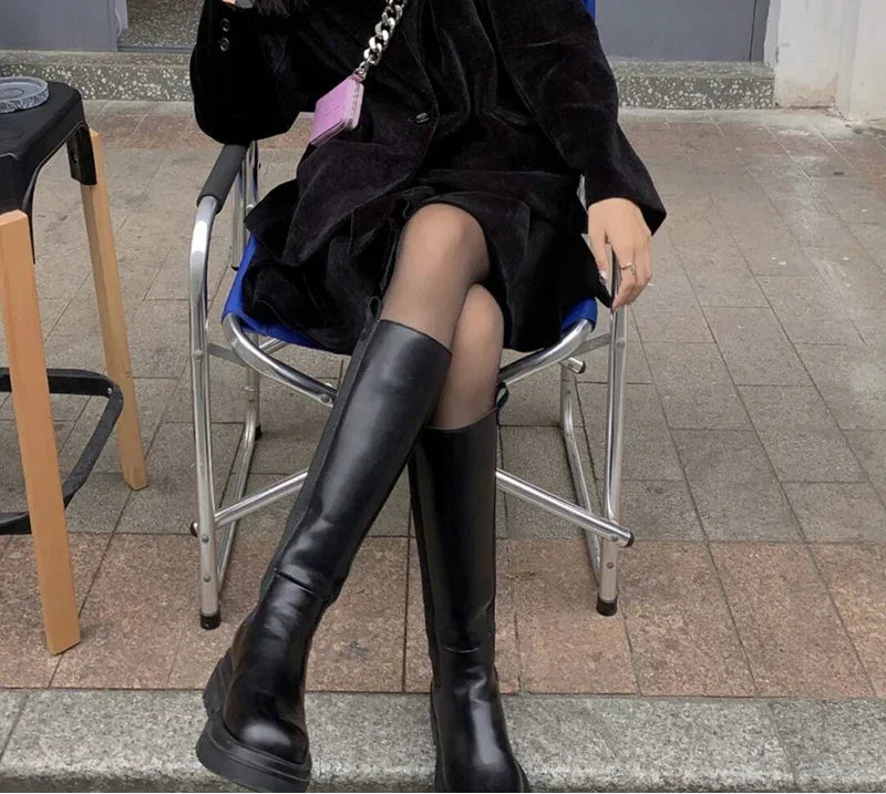 Lunaro knæhøje støvler til kvinder med platformsål og vintervenligt design