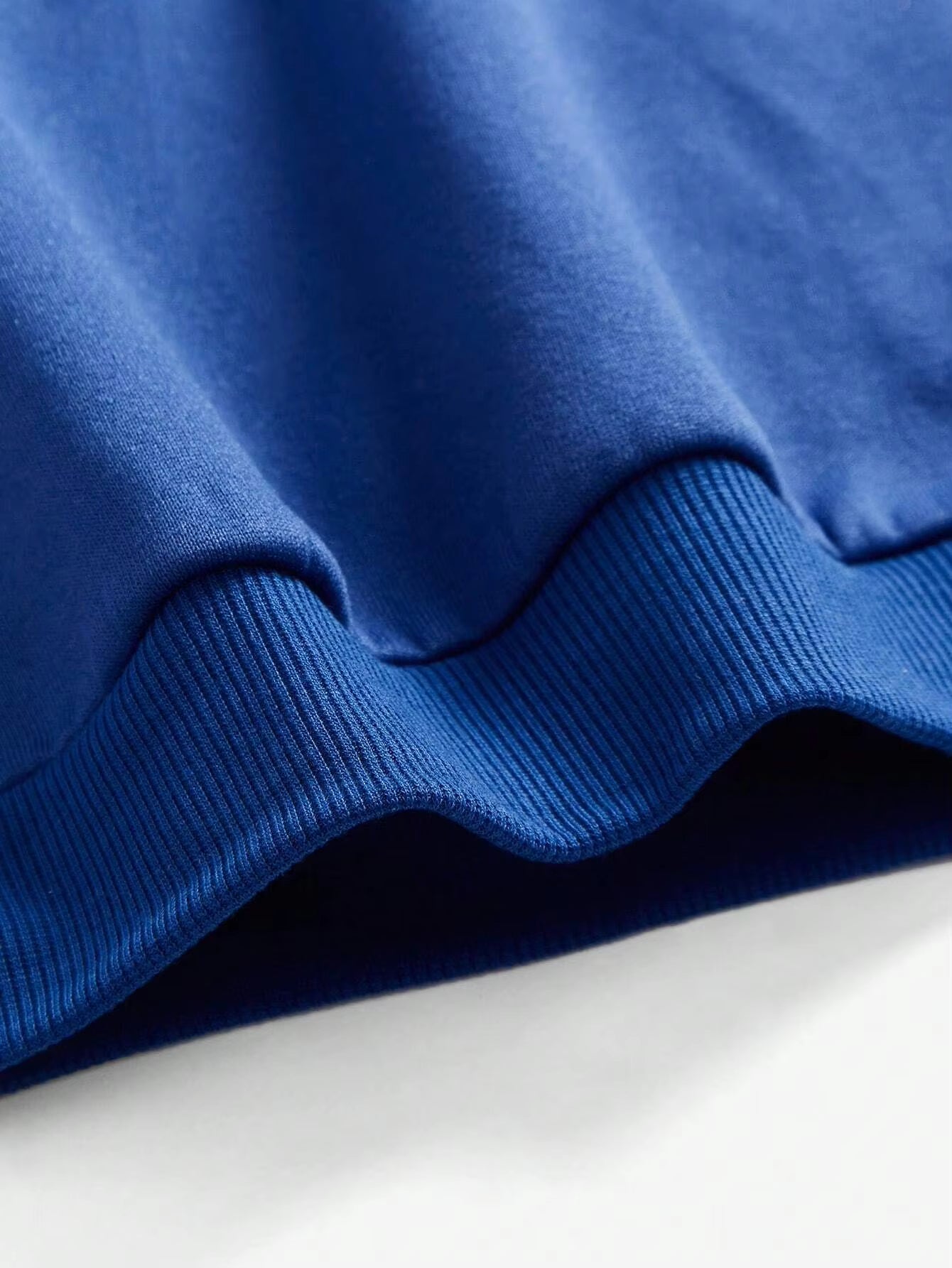 Trendy hættetrøje med kaninprint til kvinder – blød fleecepullover med afslappet pasform