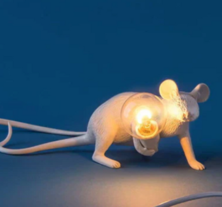 Lurio LED Bordlampe i Museform