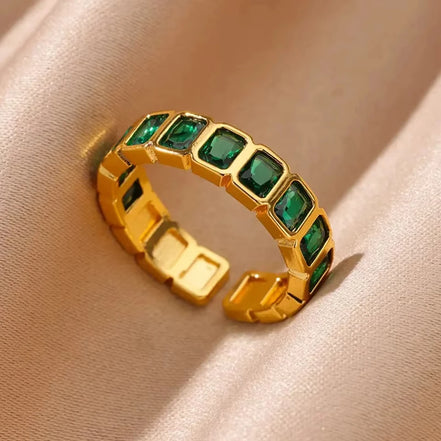 Verlina ring – Justerbar ring i rustfrit stål med grøn zirkon og oval form