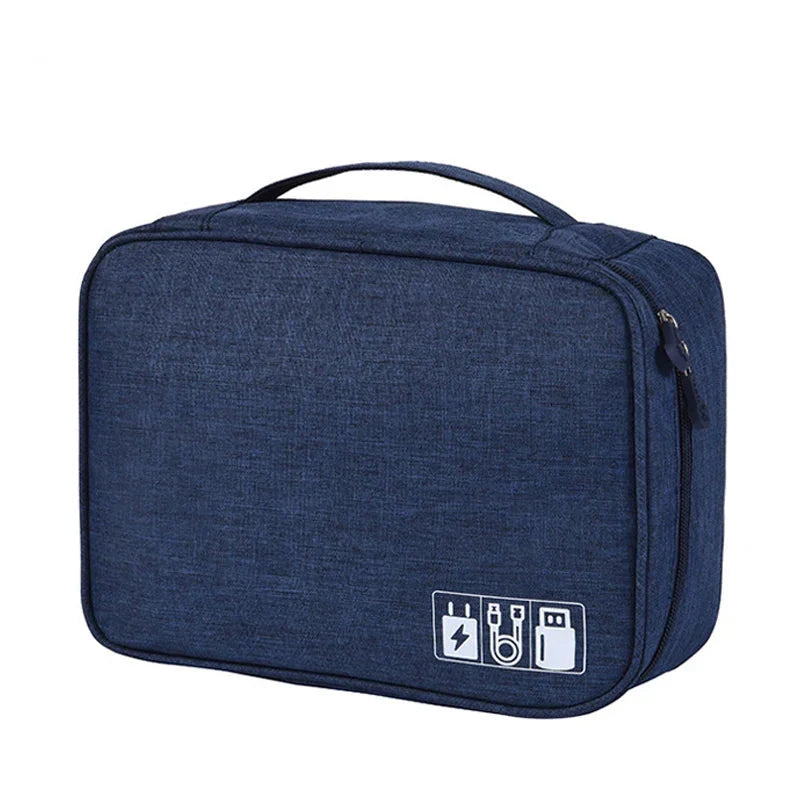 Cordiva Square organizer – kabeltaske med lynlås og ruminddeling