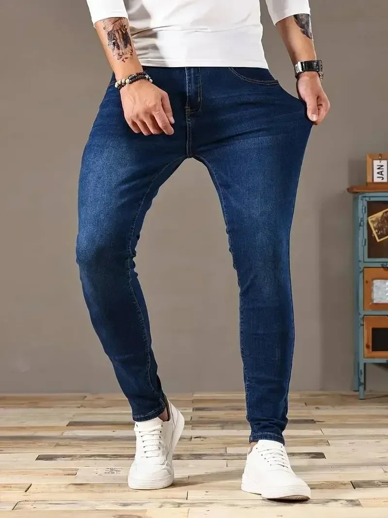 Torvian herrejeans med lige ben og medium talje
