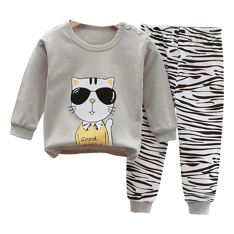 Uniro børnepyjamas – Unisex sæt med print til efterår og indendørs brug