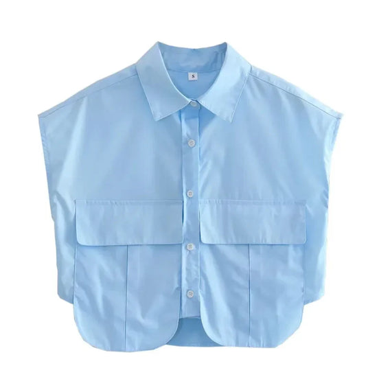 Cropped bluse med knaplukning og korte ærmer – Elowen