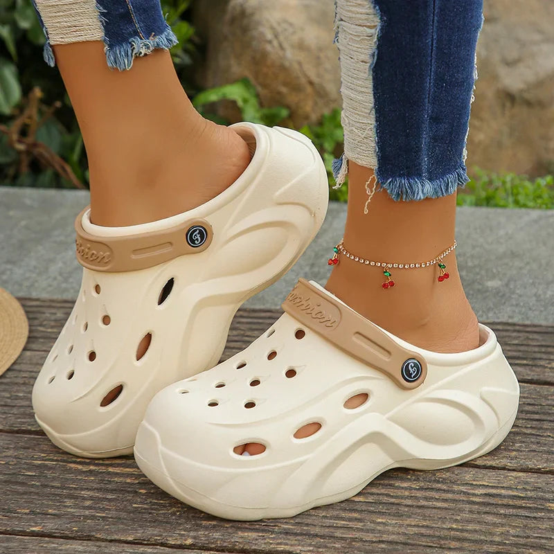 Dame plateau clogs med kilehæl og slip-on design – Eleva