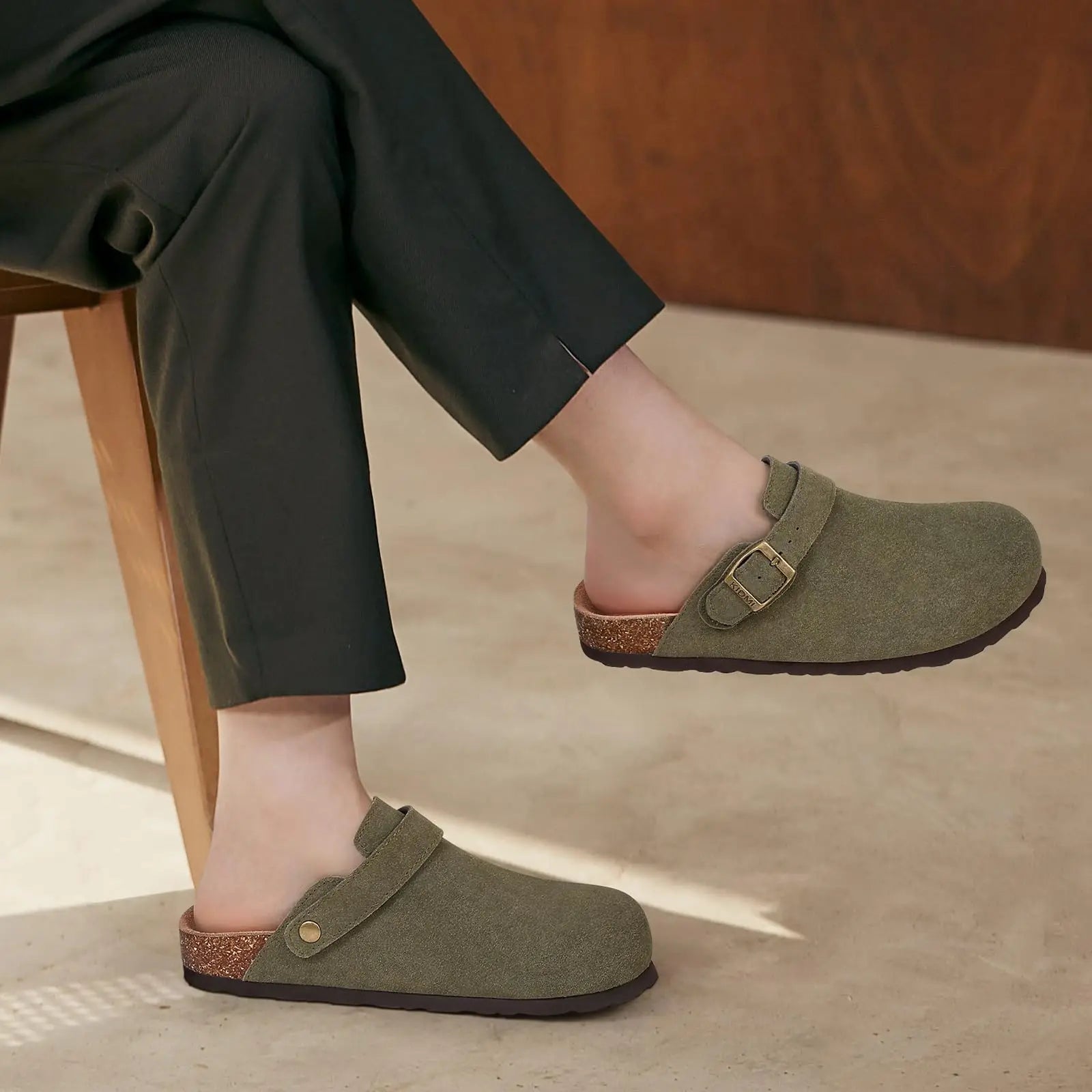 Kelvoro Clogs med Justerbar Rem og Lukket Design