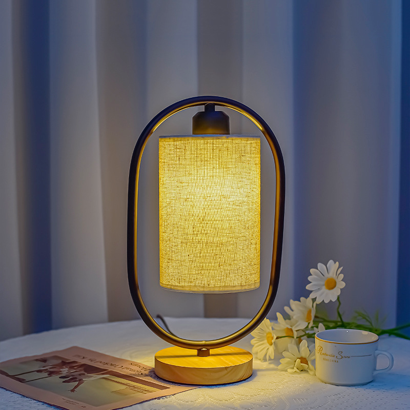 Lintrava LED bordlampe med rammedesign