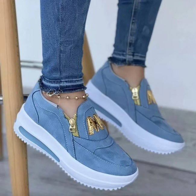 ZipStep sneakers – modieus en comfortabel, met een handige rits voor gemakkelijke toegang. Perfect voor dagelijks gebruik, biedt stijl en comfort in één.