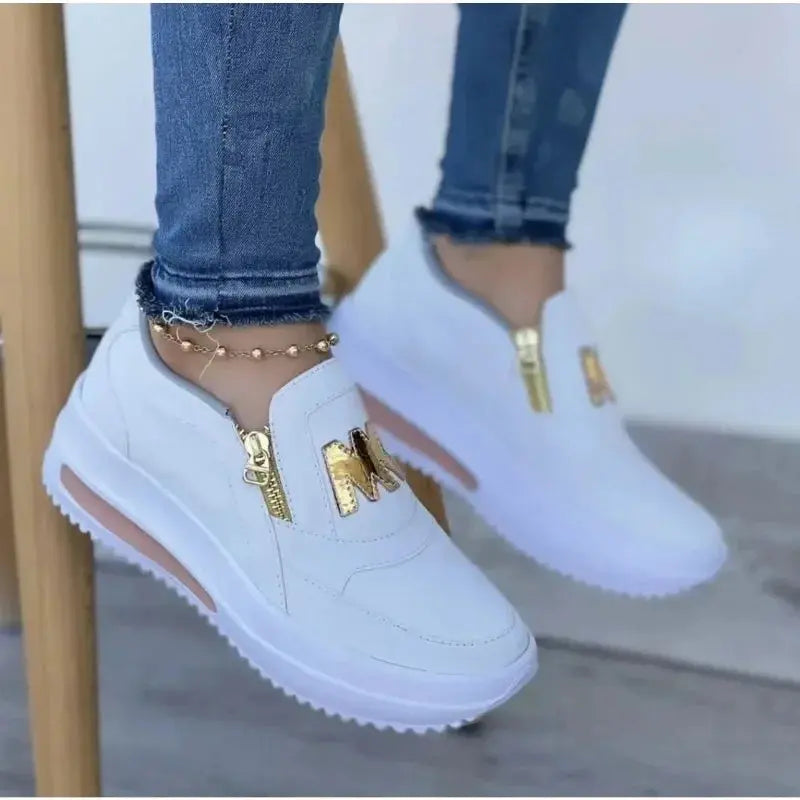 ZipStep sneakers – modieus en comfortabel, met een handige rits voor gemakkelijke toegang. Perfect voor dagelijks gebruik, biedt stijl en comfort in één.