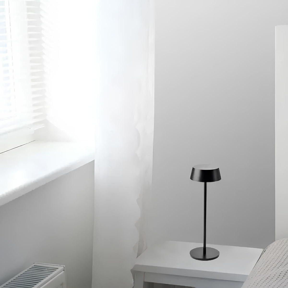 Nabíjateľná stolová lampa s 3 režimami svietenia – Luminora