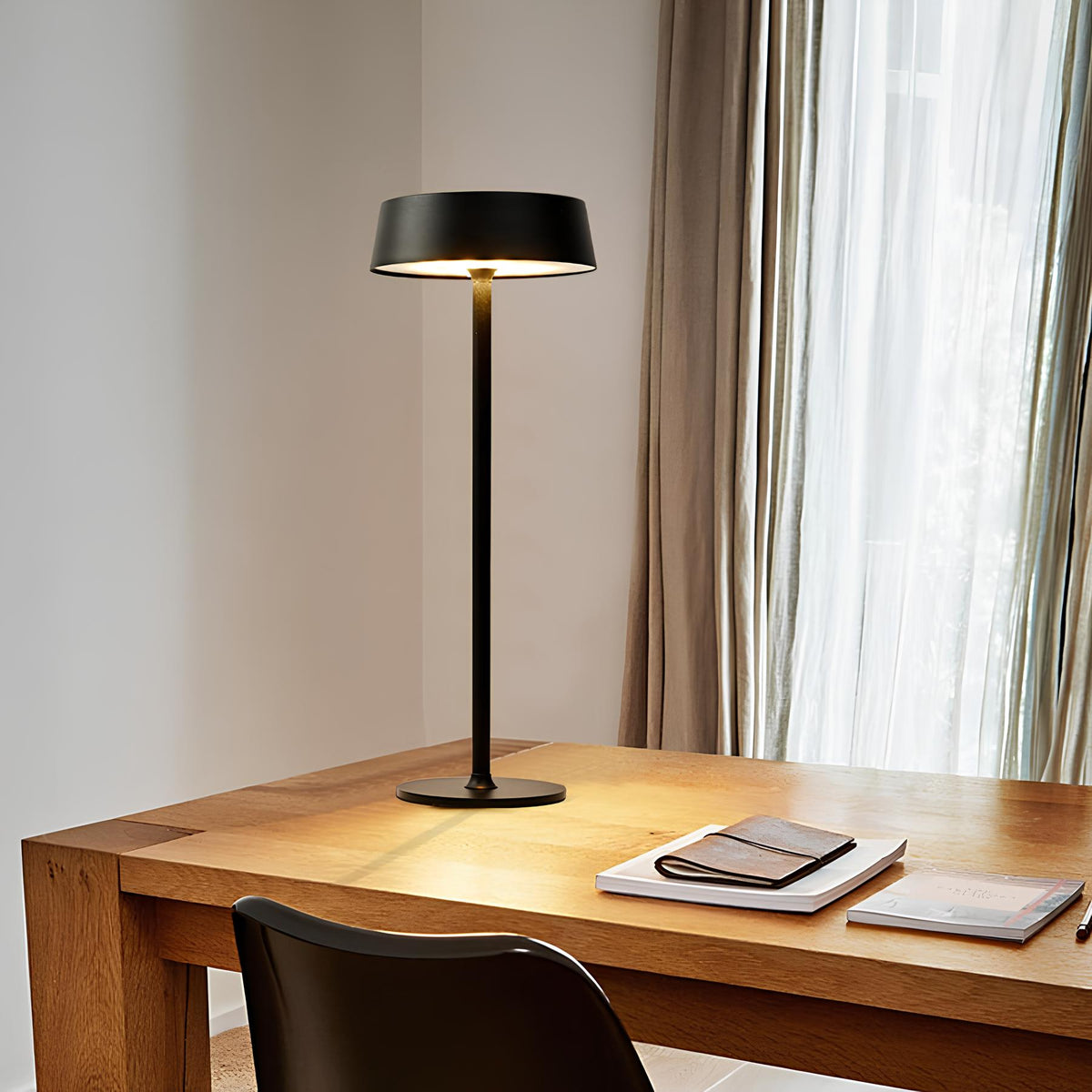 Nabíjateľná stolová lampa s 3 režimami svietenia – Luminora