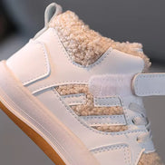 Børnesneakers med velcrolukning og blød indvendig foring