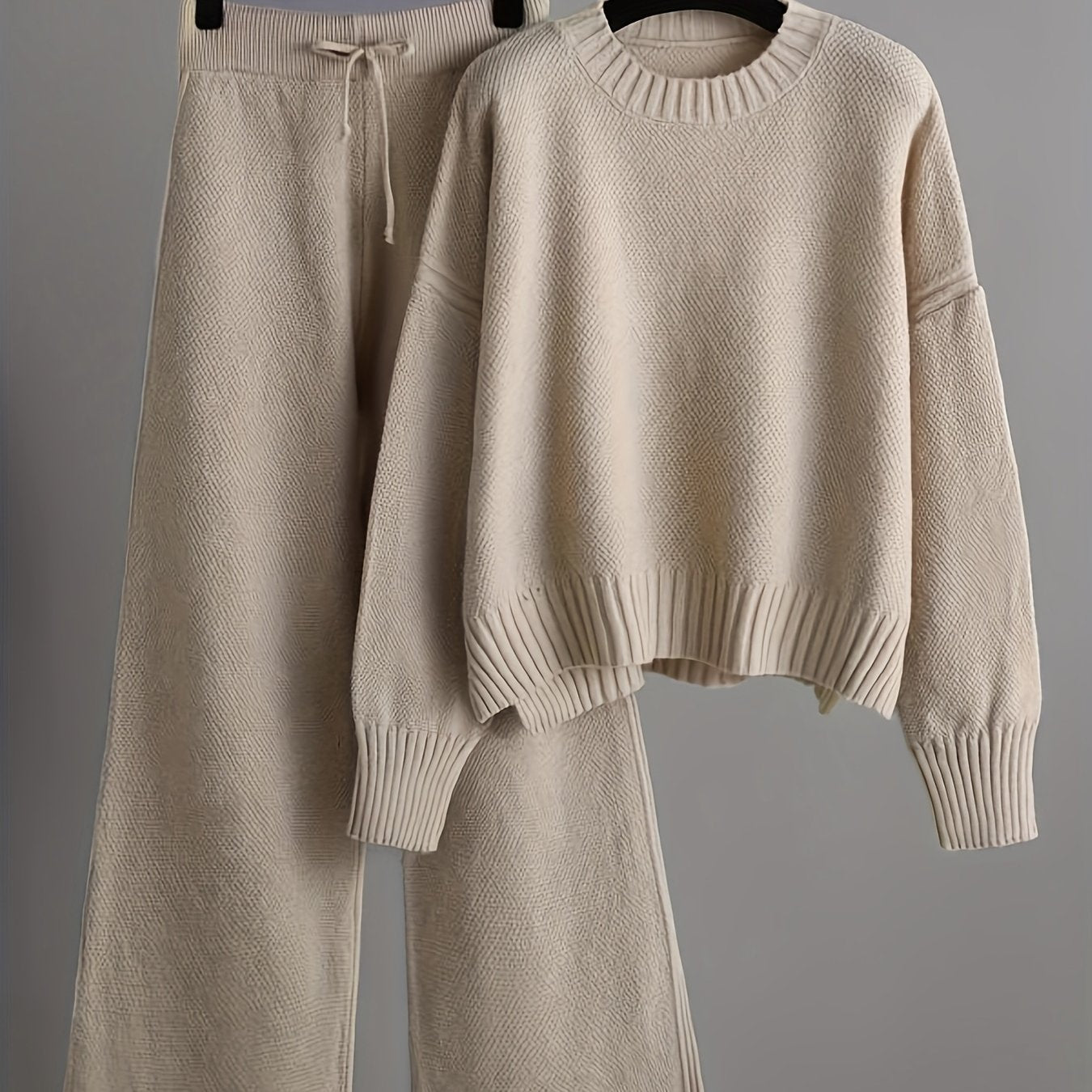 Lunoro To-delt Striksæt – Dame Sweater & Vide Bukser