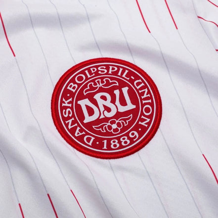 Danmark fodboldtrøje 2026 – kortærmet trøje i polyester til voksne