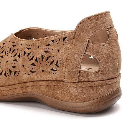 Elmira slip-on sko med udskæringer og lav hæl