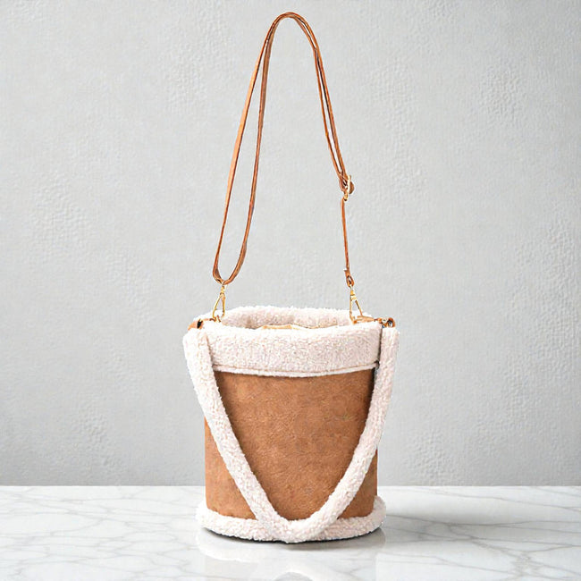 Lorvina bucket bag med justerbar rem