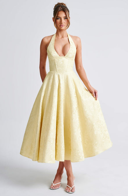 Halter midi kjole til dame med elegant design – Lunévia