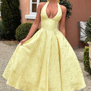 Halter midi kjole til dame med elegant design – Lunévia