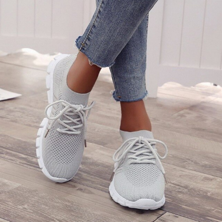 Aerielle sneakers med mesh-overdel og stødabsorberende sål