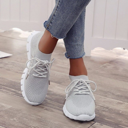 Aerielle sneakers med mesh-overdel og stødabsorberende sål