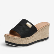 Dames sandaler med kilehæl og slip-on design – Norivelle