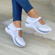 Flexanova sneakers med mesh-overdel og fleksibel sål