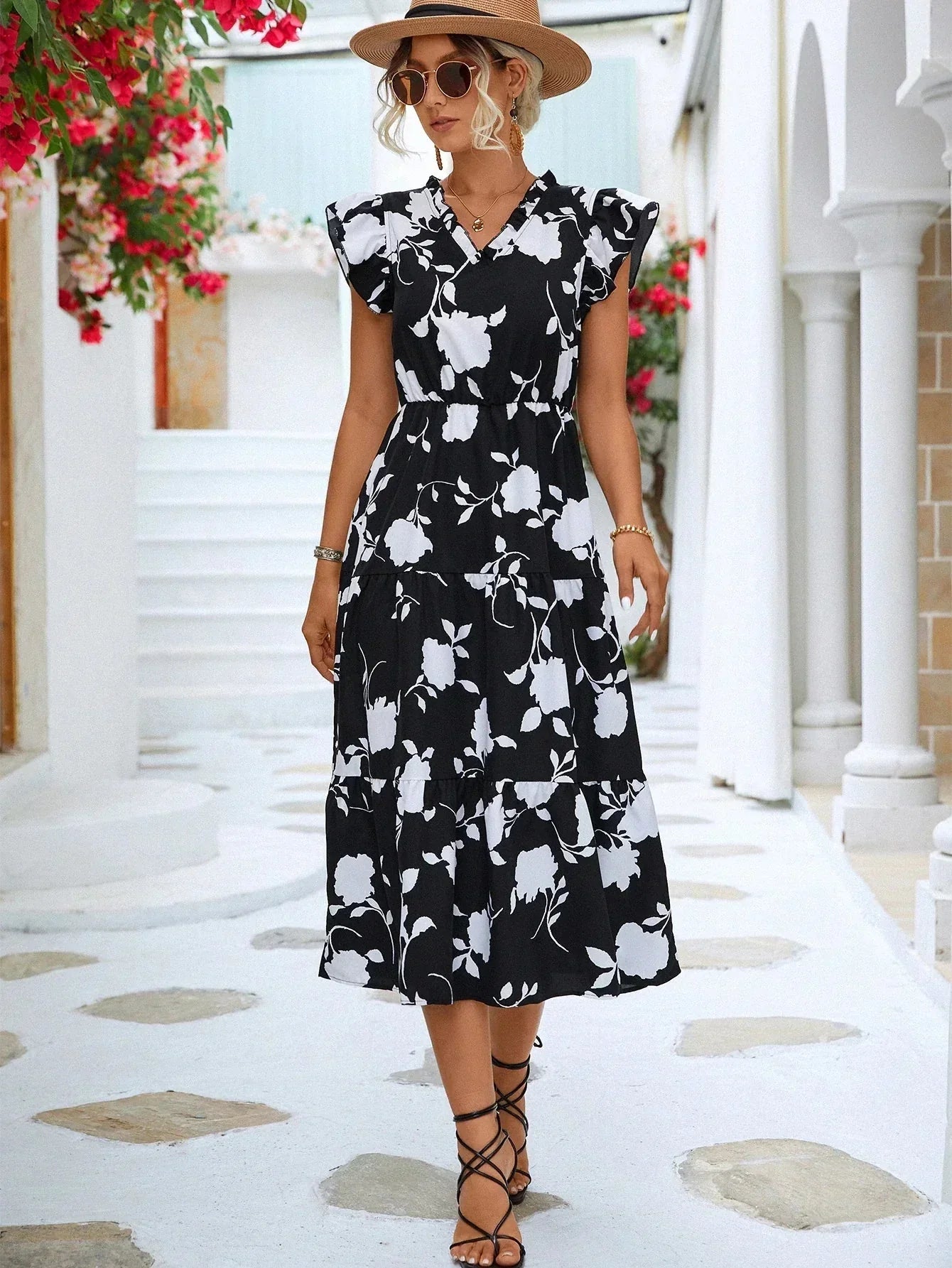 Renavia dame maxikjole – A-formet kjole med blomsterprint og V-hals